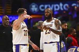 谁该为球队攻防恶化负责？东契奇：我和詹姆斯 我必须做得更好