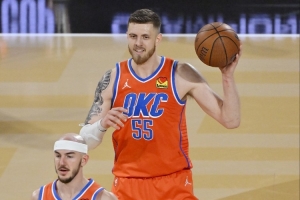 开云体育入口-哈滕：队里仅卡鲁索开过香槟 我们的夺冠香槟派对可能史上最弱鸡