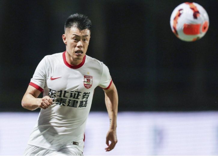 开云体育登录-谭龙：只要我们站得住，亚泰这面旗帜就不会倒