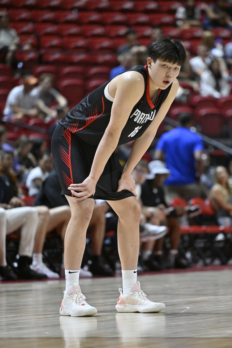 王猛：杨瀚森梦幻开局不在于数据而在于场上的自信 期待越来越好